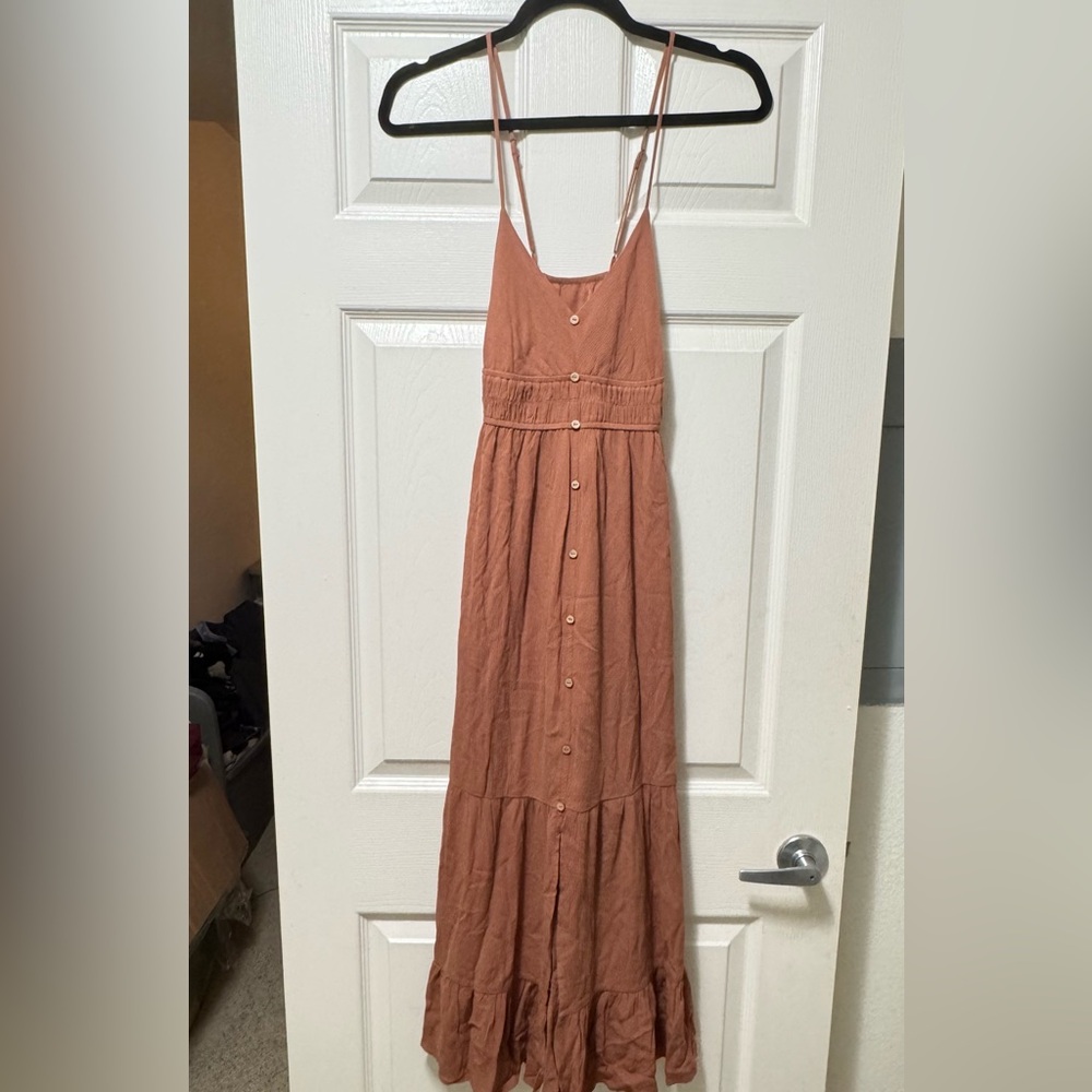 BE COOL Terracotta Button-Front Maxi Dress